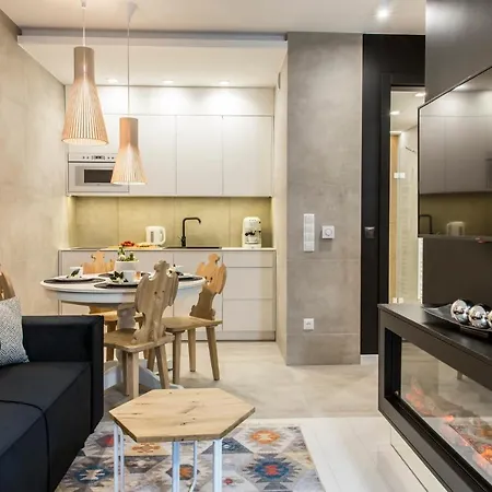 Royal - Basen&spa Apartment *