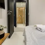 Royal - Basen&spa شقة *