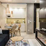 Royal - Basen&spa شقة *